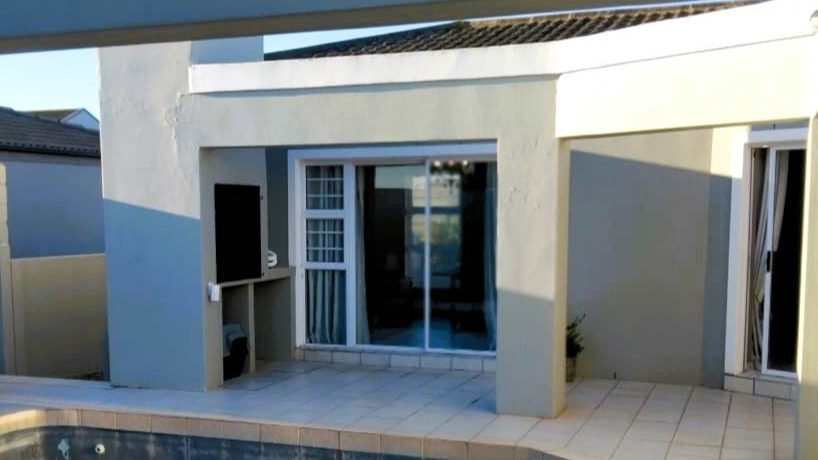 3 Bedroom Property for Sale in Country Club Western Cape